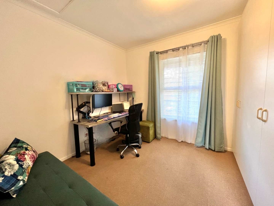 To Let 3 Bedroom Property for Rent in Klein Welgevonden Western Cape